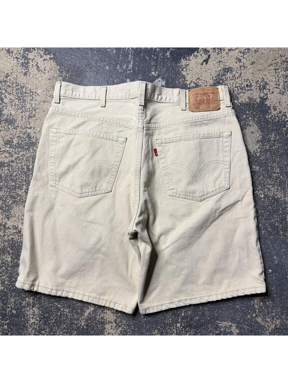 Vintage 90’s Cream Levi’s 550 Denim Jorts